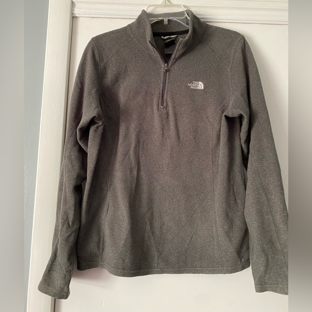 North Face Women’s 3/4 zip pullover fleece